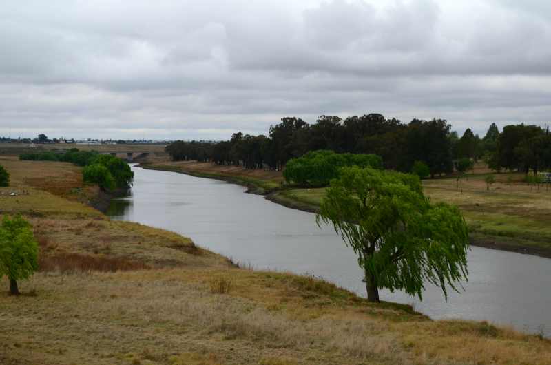 Vaal River as it flows past Villiers