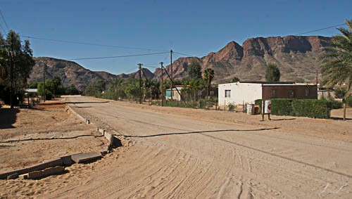 Pella gravel road