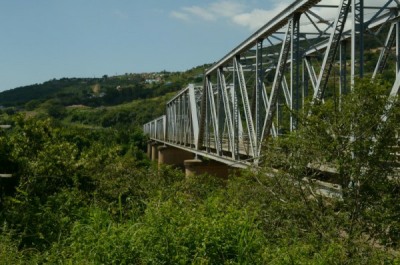 Road bridge across the Thukela River
